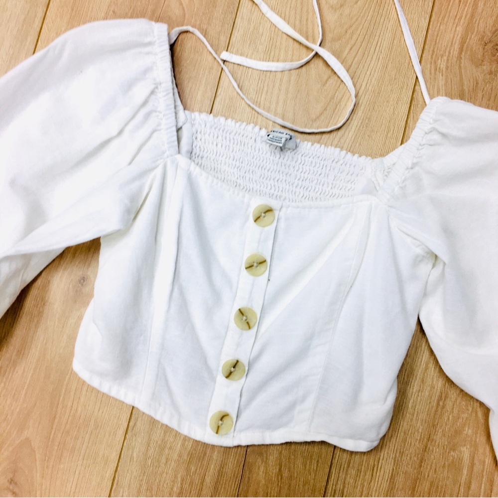 White Smocked Button Front Puff Sleeve Crop Top blouse AEO boho American Eagle